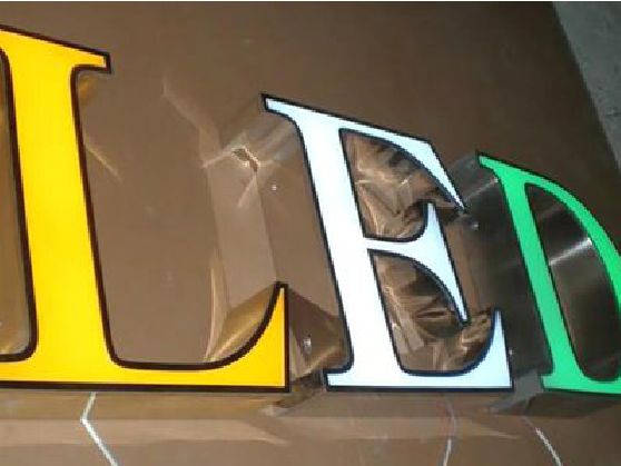 广元介绍LED招牌的基础知识。